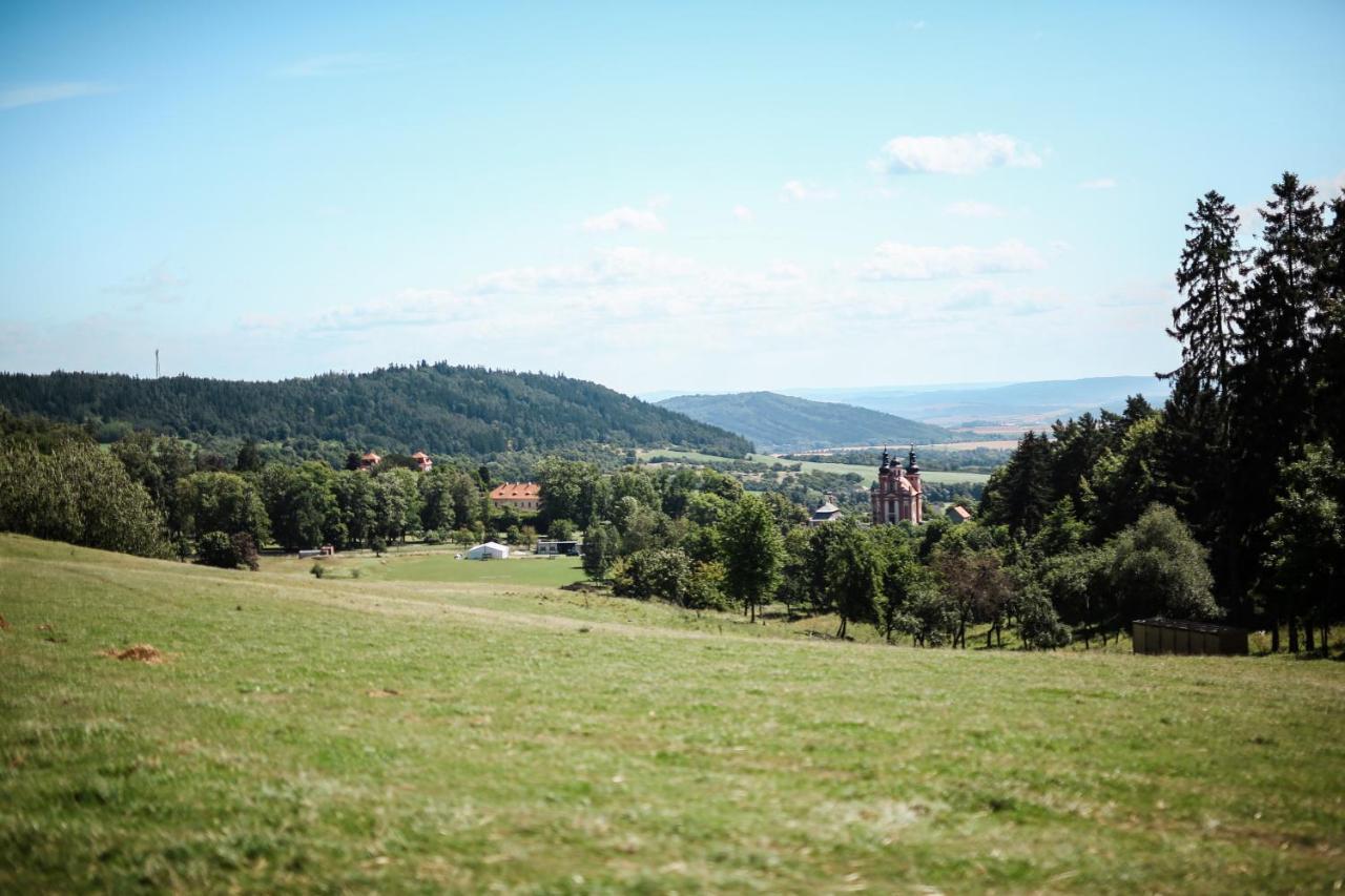 Bohem Zapomenute Misto Hotel Valeč Kültér fotó